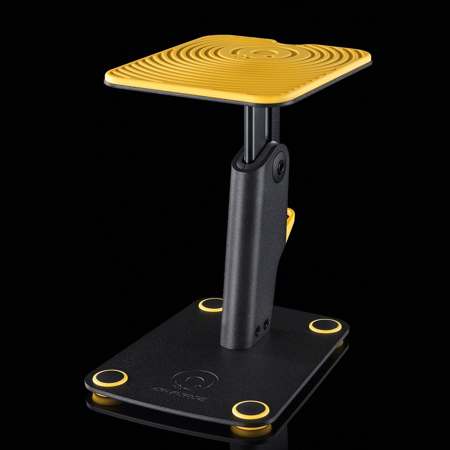 aker yellow